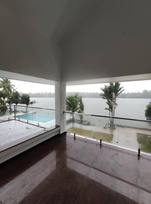 Riveria Portico Villa North Paravur Buitenkant foto